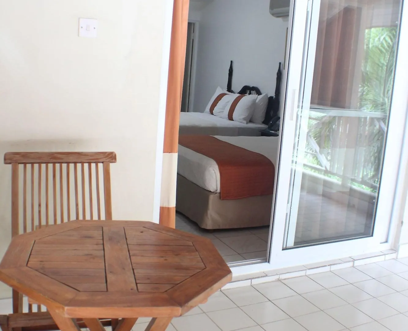 Altamont Court Hotel Kingston