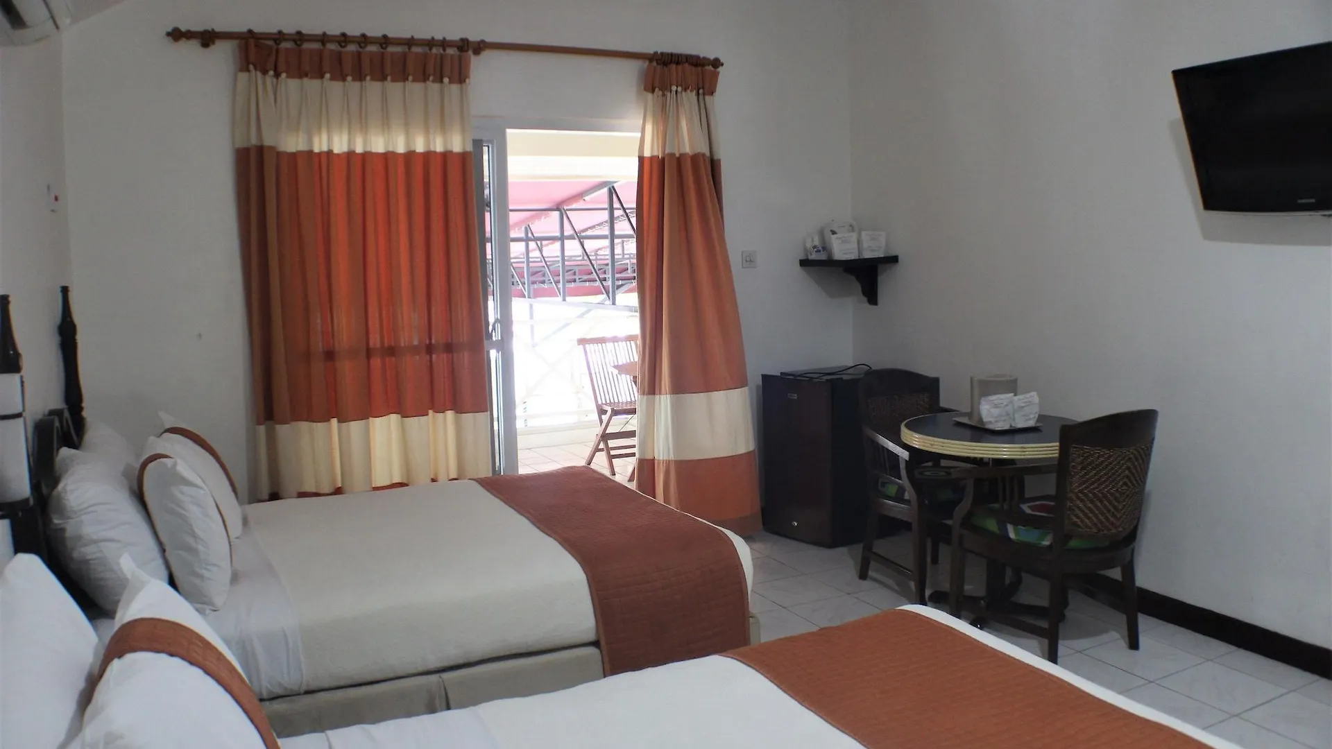 Altamont Court Hotel Kingston