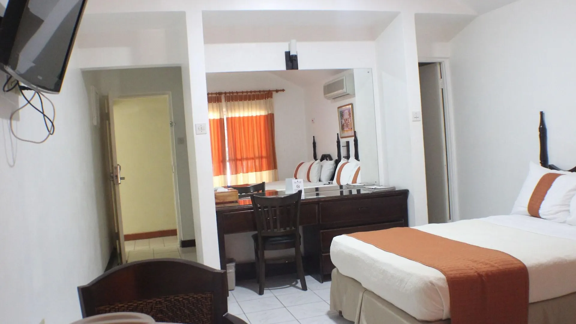 Altamont Court Hotel Kingston 3*,  Jamaica