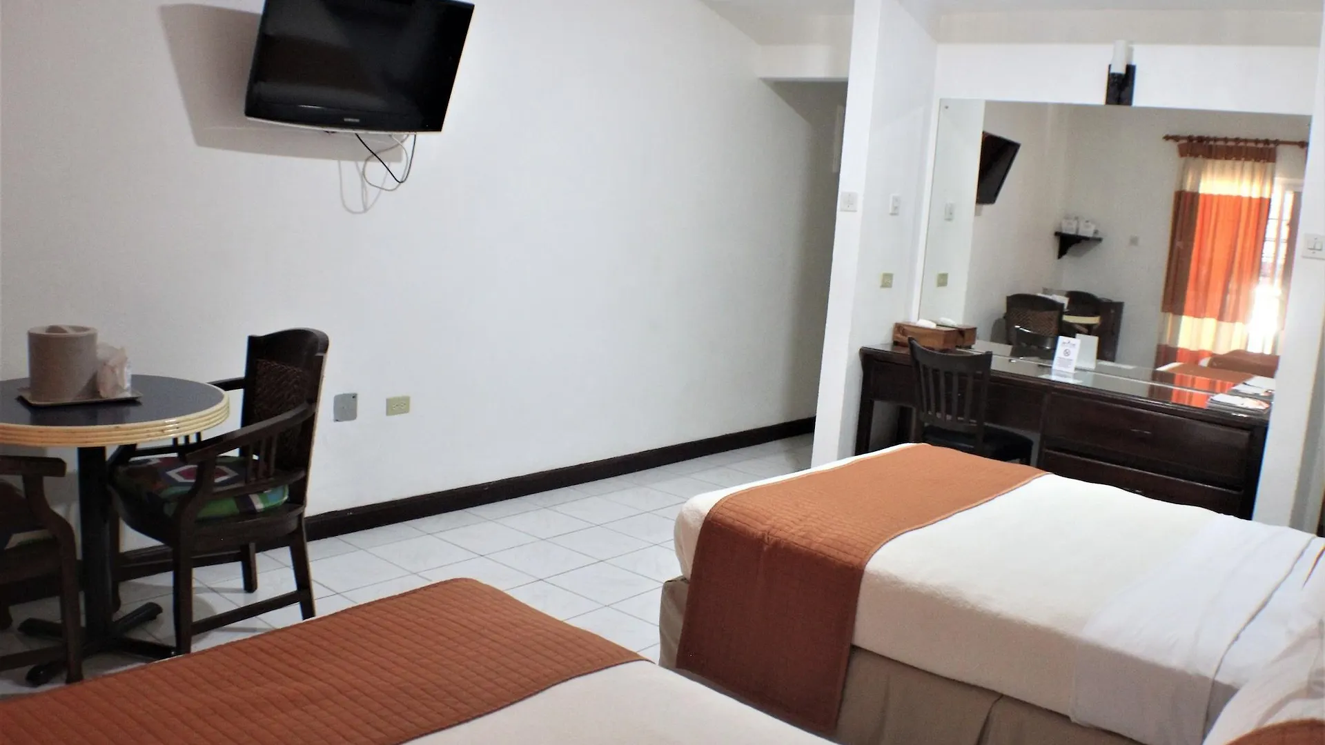 Altamont Court Hotel Kingston