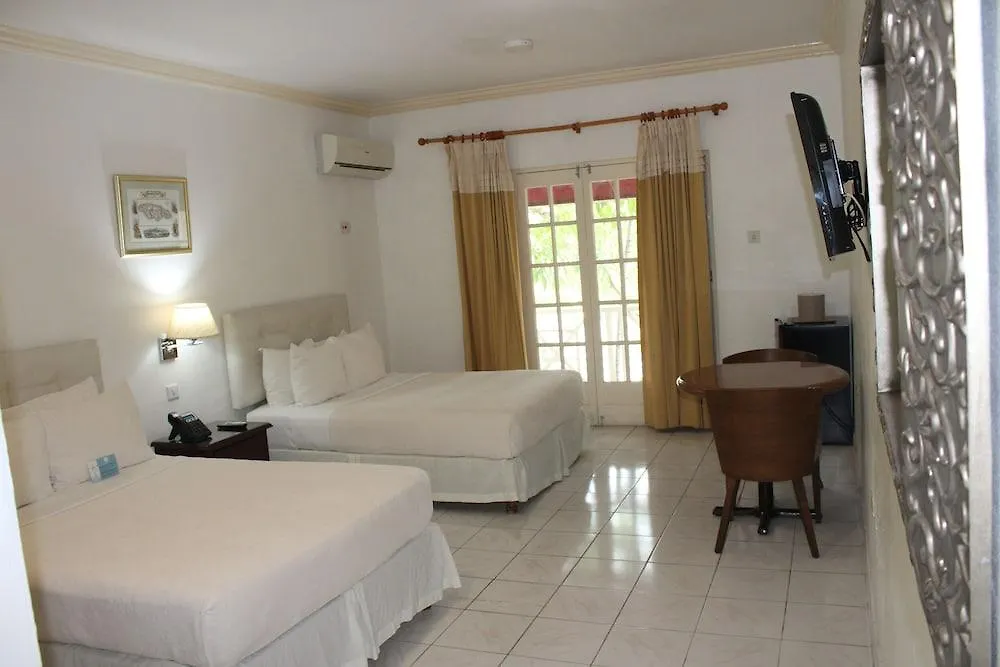 Altamont Court Hotel Kingston 3*,