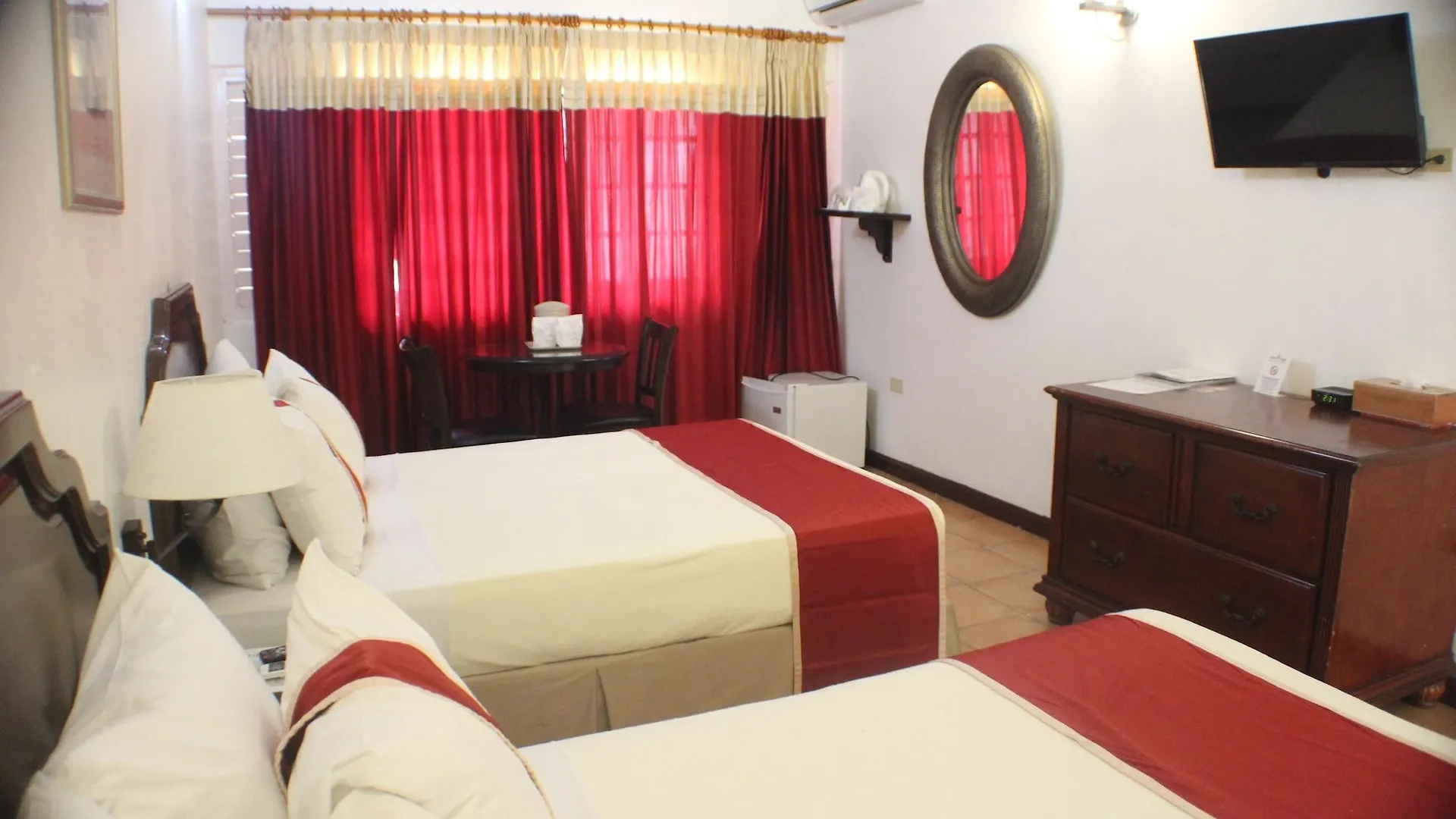 Altamont Court Hotel Kingston