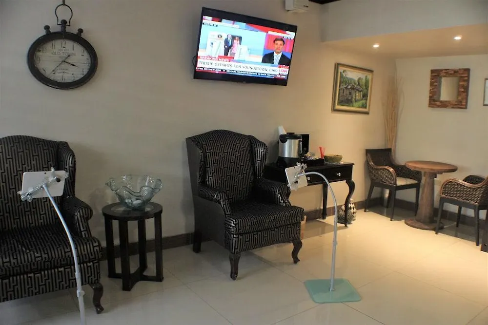 ***  Altamont Court Hotel Kingston Jamaica